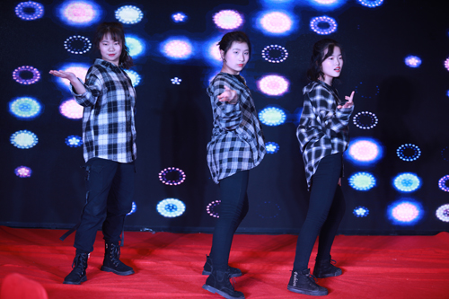 大禹漢光2018年“同心同行，共創(chuàng)未來”主題年會(huì)圓滿成功