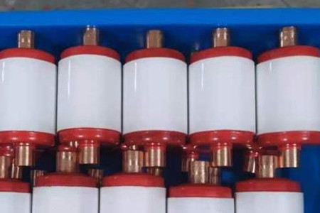 真空滅弧室的結(jié)構(gòu)、工作原理、特點以及應(yīng)用